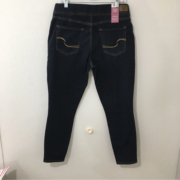 NWT Levi’s Signature Pull on Skinny Jeans. Size 14S. - Picture 6 of 8